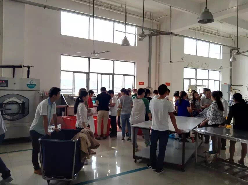 干洗店加盟创业,威特斯手把手帮扶