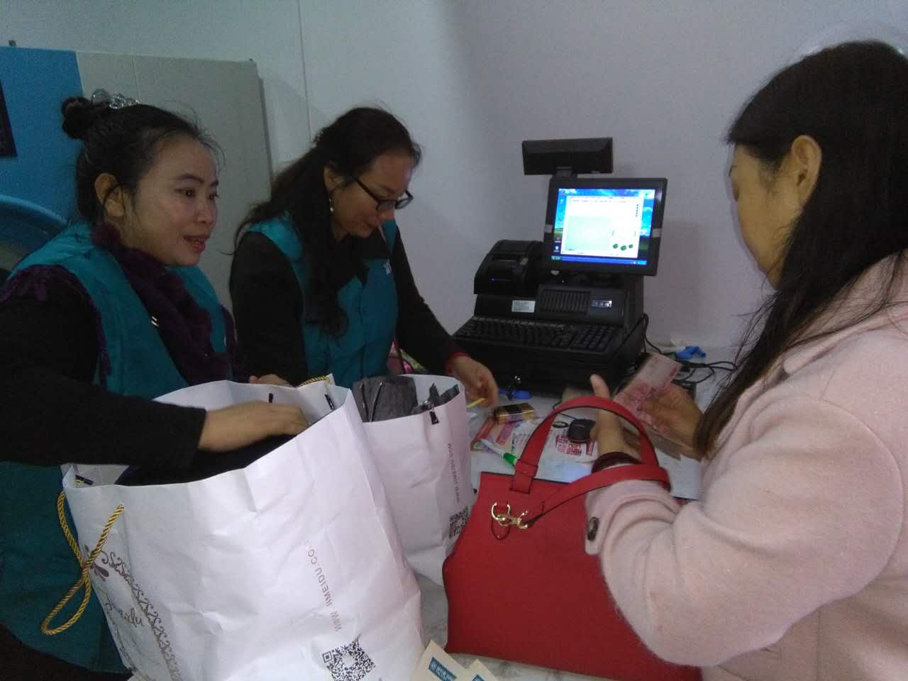 小型干洗店怎么开?投资简单经营轻松