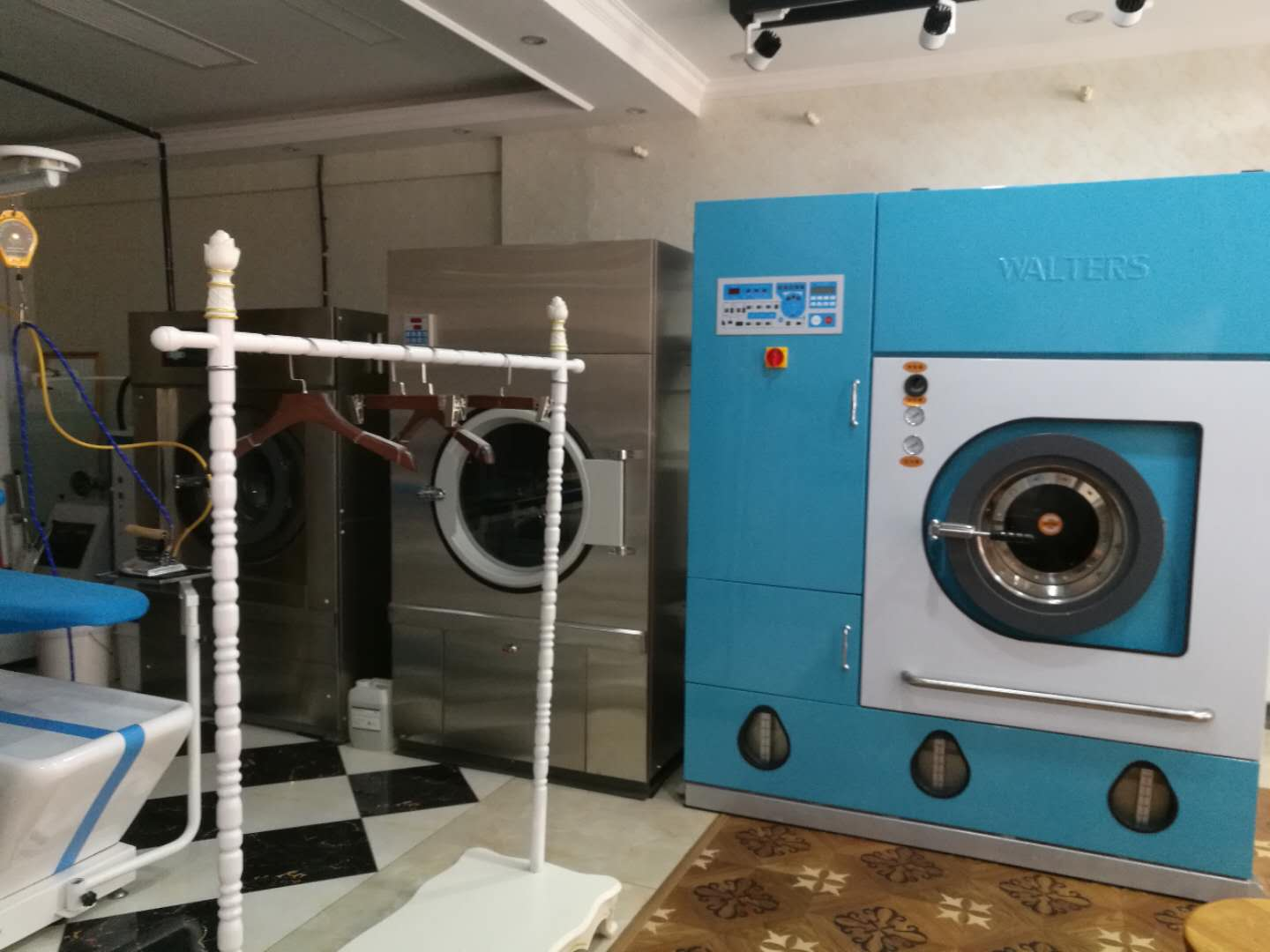 干洗机械设备选购跟什么有关?规模大小是直接因素