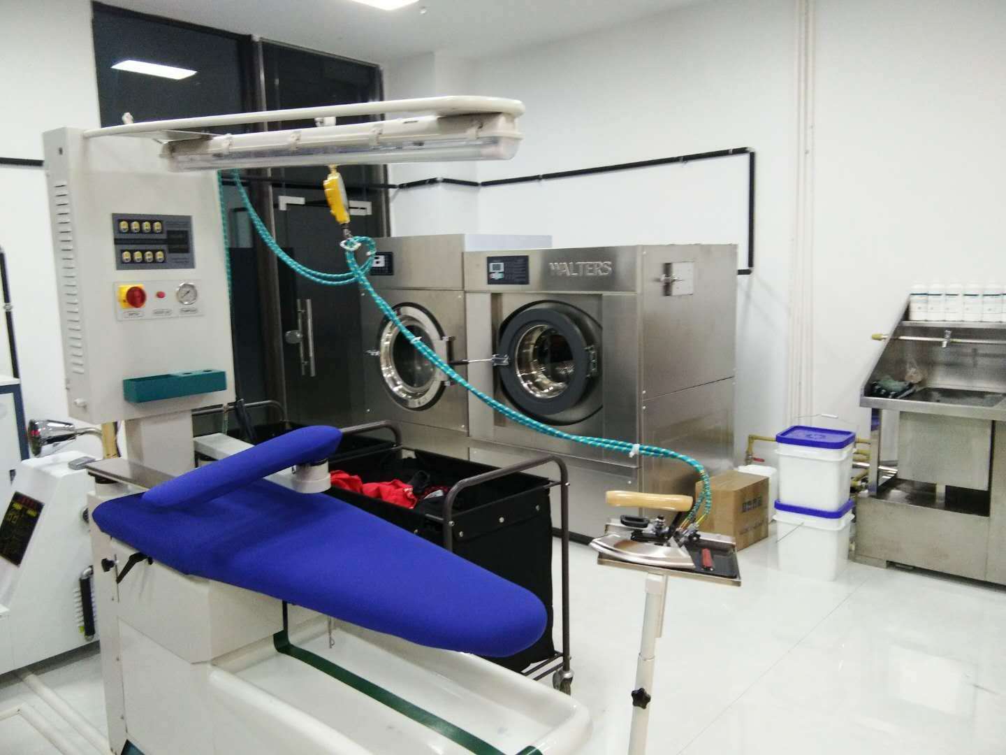 开干洗店选什么样的设备好?