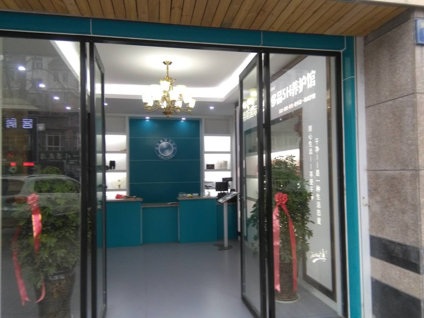 开一间干洗店能挣多少钱?这么做是关键